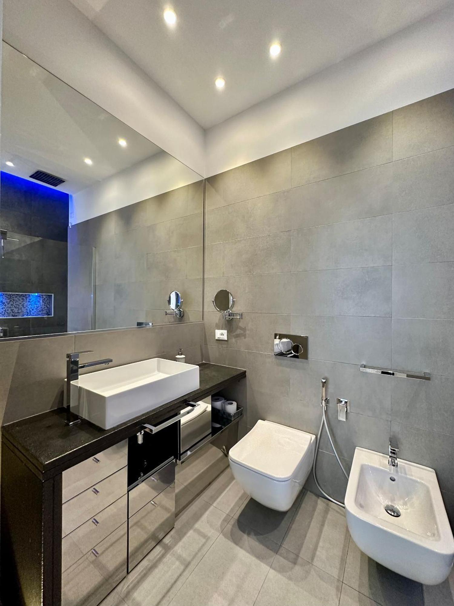 Вілла Spacious House In The Heart Of Cagliari With Terrace Екстер'єр фото
